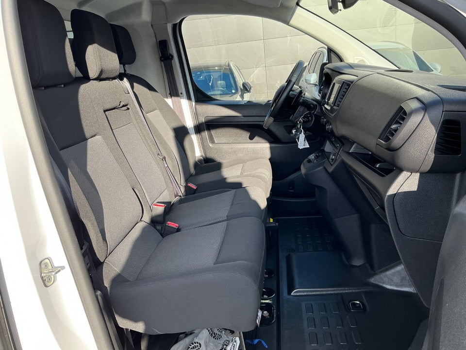 Toyota ProAce 2,0 D 144 Long Comfort Master aut. 4d