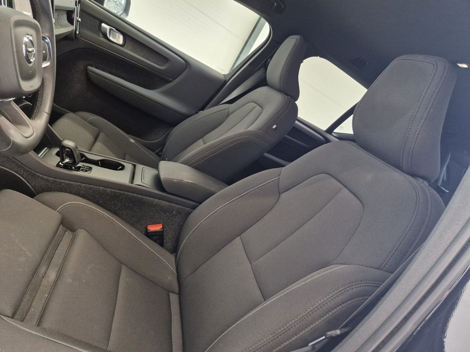 Volvo EX40 Extended Range Plus 5d