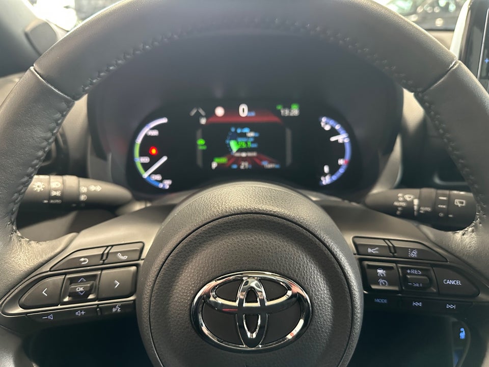 Toyota Yaris Cross 1,5 Hybrid Style Tech e-CVT 5d