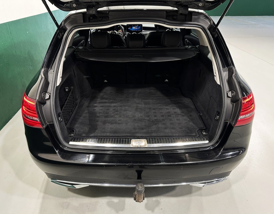 Mercedes C220 d 2,0 Advantage stc. aut. 5d