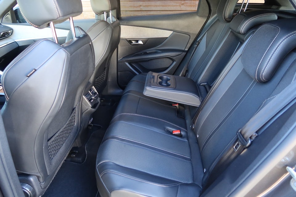Peugeot 3008 1,6 Hybrid GT Black Pack EAT8 5d