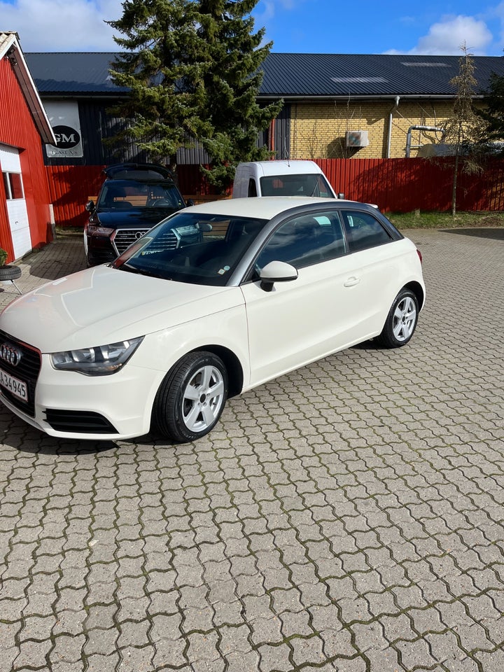 Audi A1 1,6 TDi 105 Ambition 3d