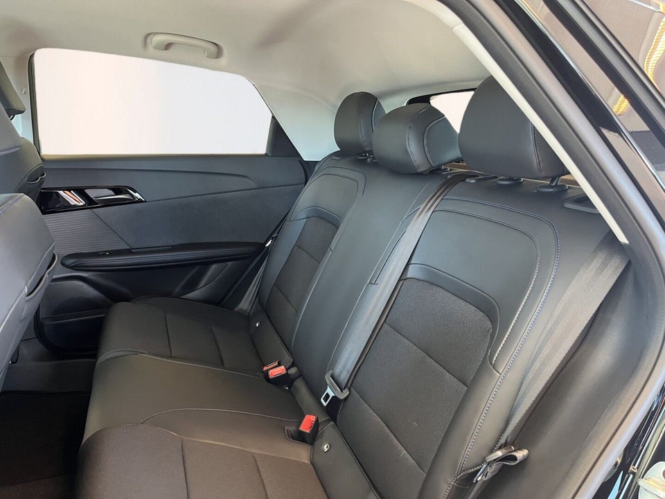 MG MG4 64 Luxury 5d