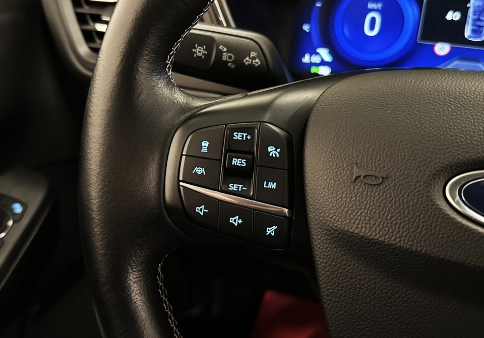 Ford Kuga 2,5 PHEV Vignale CVT 5d