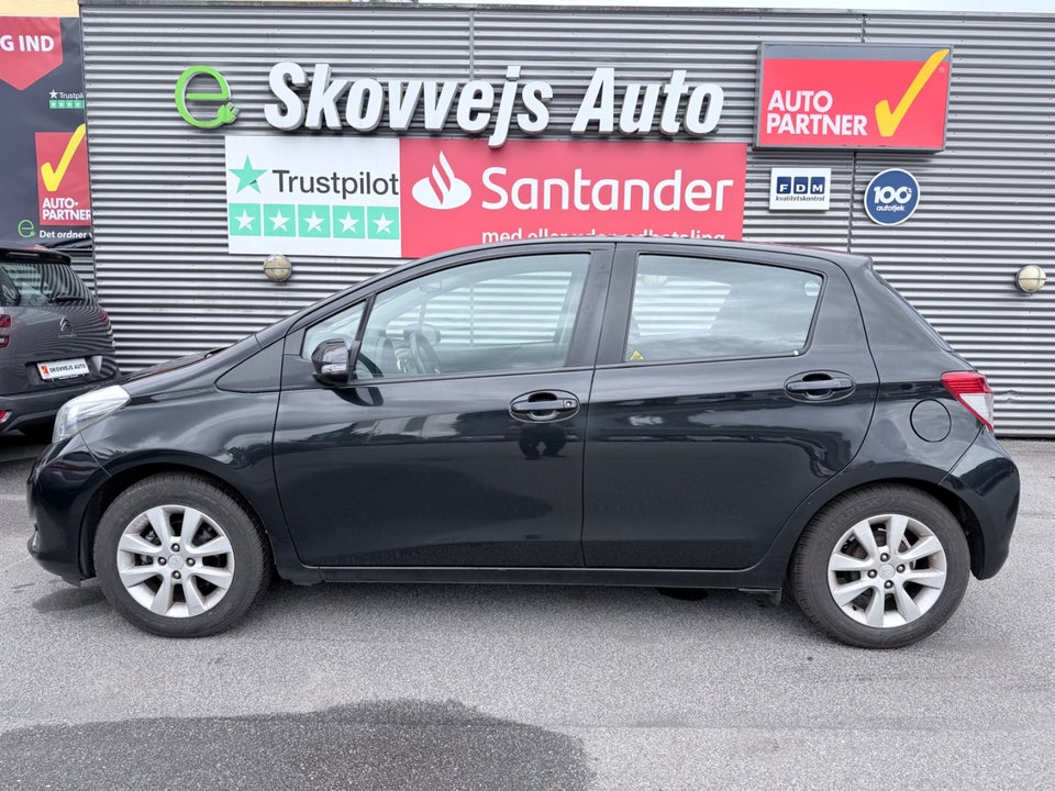 Toyota Yaris 1,3 VVT-i T2 5d