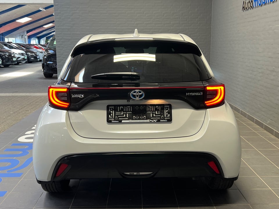 Toyota Yaris 1,5 Hybrid H3 Style e-CVT 5d