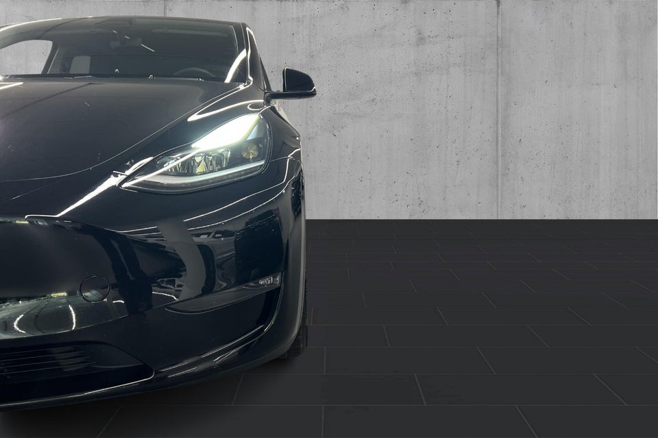 Tesla Model Y Long Range AWD 5d