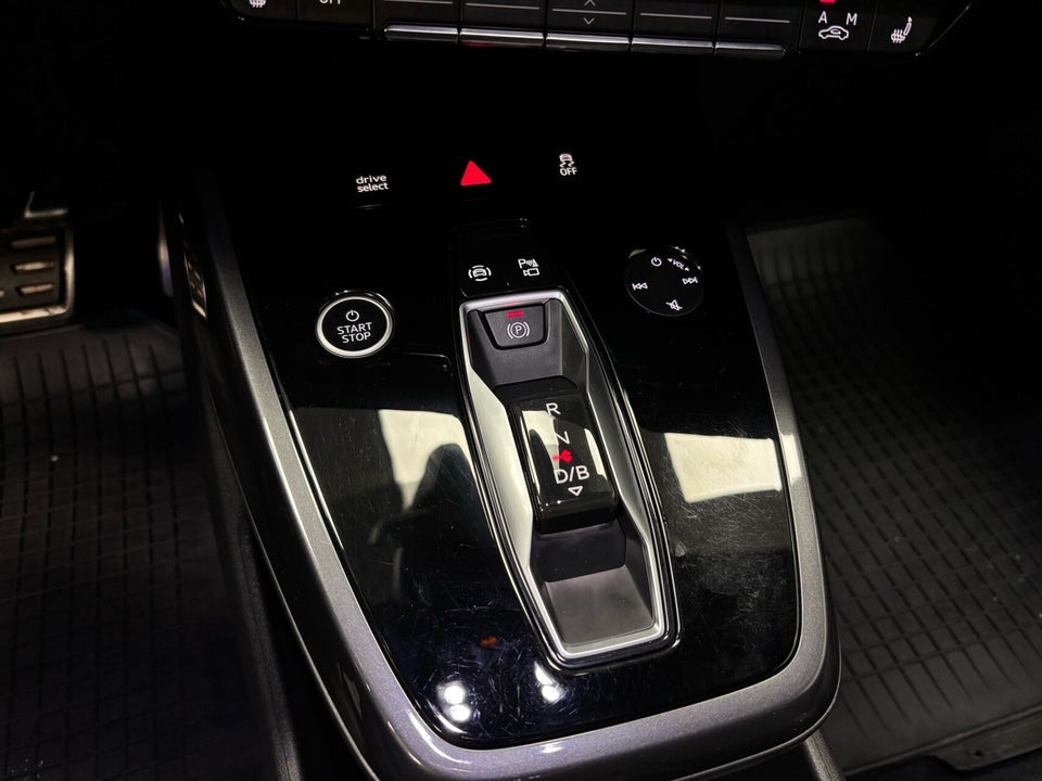 Audi Q4 e-tron 35 Attitude 5d