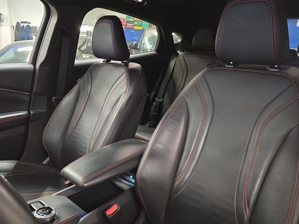 Ford Mustang Mach-E 98 Extended Range AWD 5d