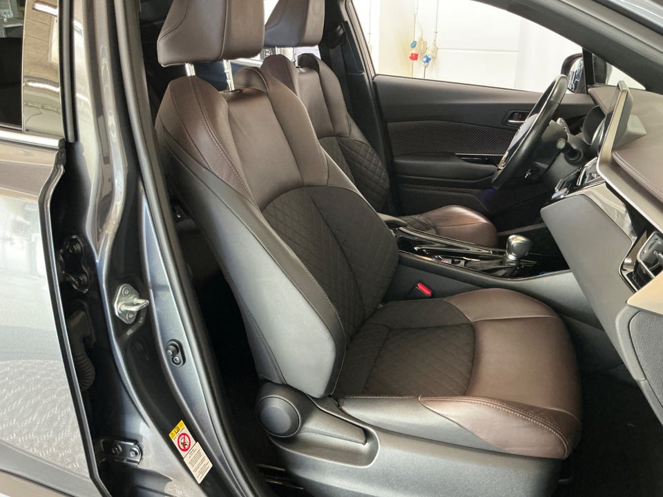 Toyota C-HR 1,8 Hybrid C-HIC CVT 5d