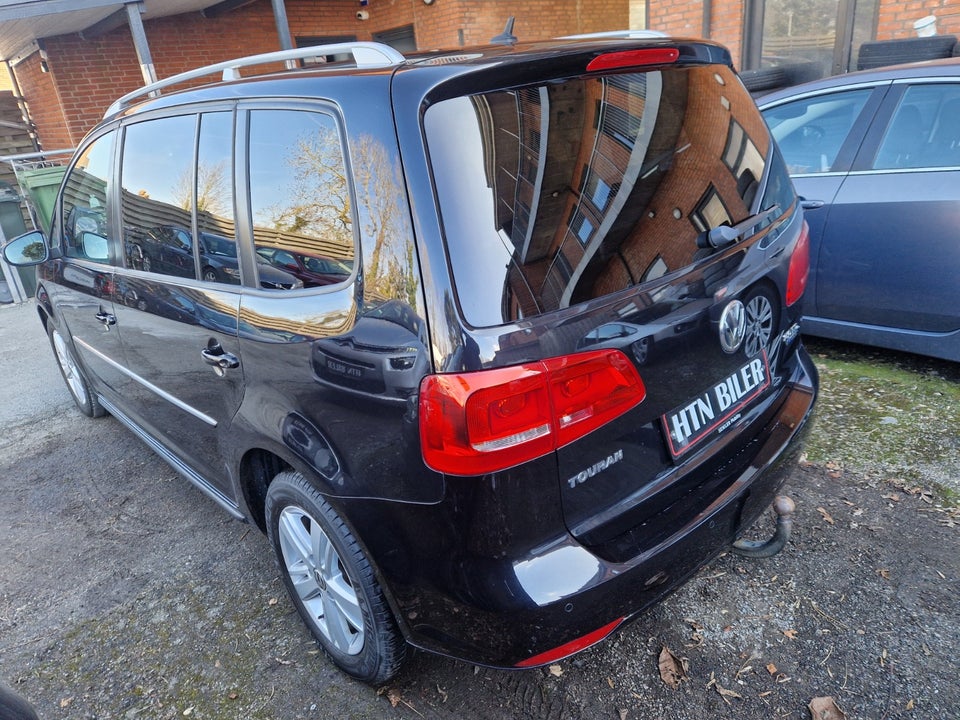 VW Touran 2,0 TDi 140 Comfortline DSG BMT 7prs 5d
