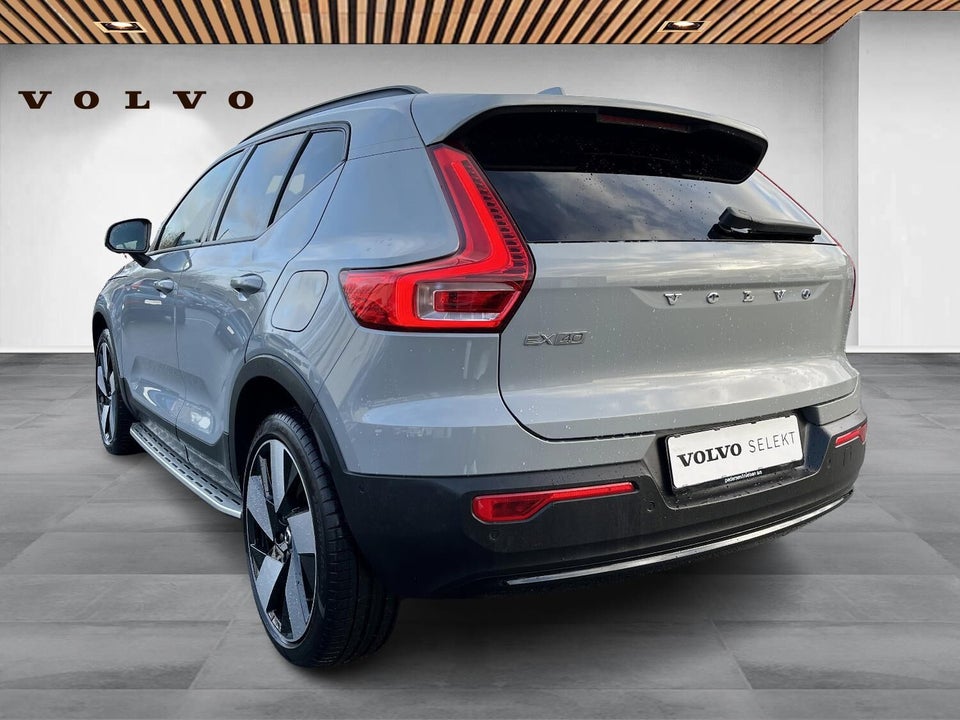 Volvo EX40 Extended Range Core 5d