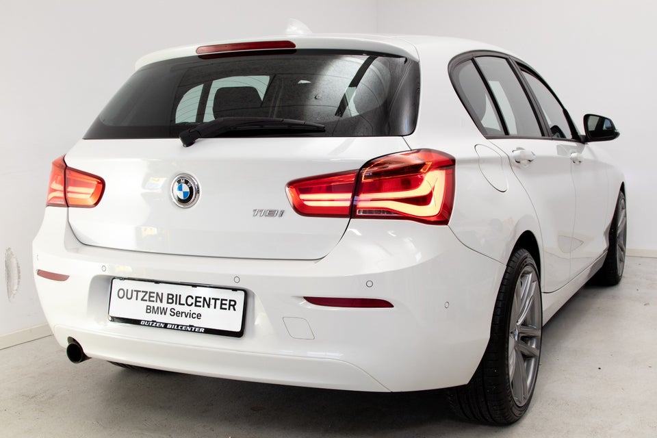 BMW 118i 1,5 Advantage aut. 5d