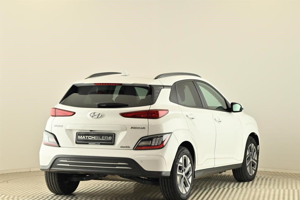 Hyundai Kona 64 EV Essential 5d