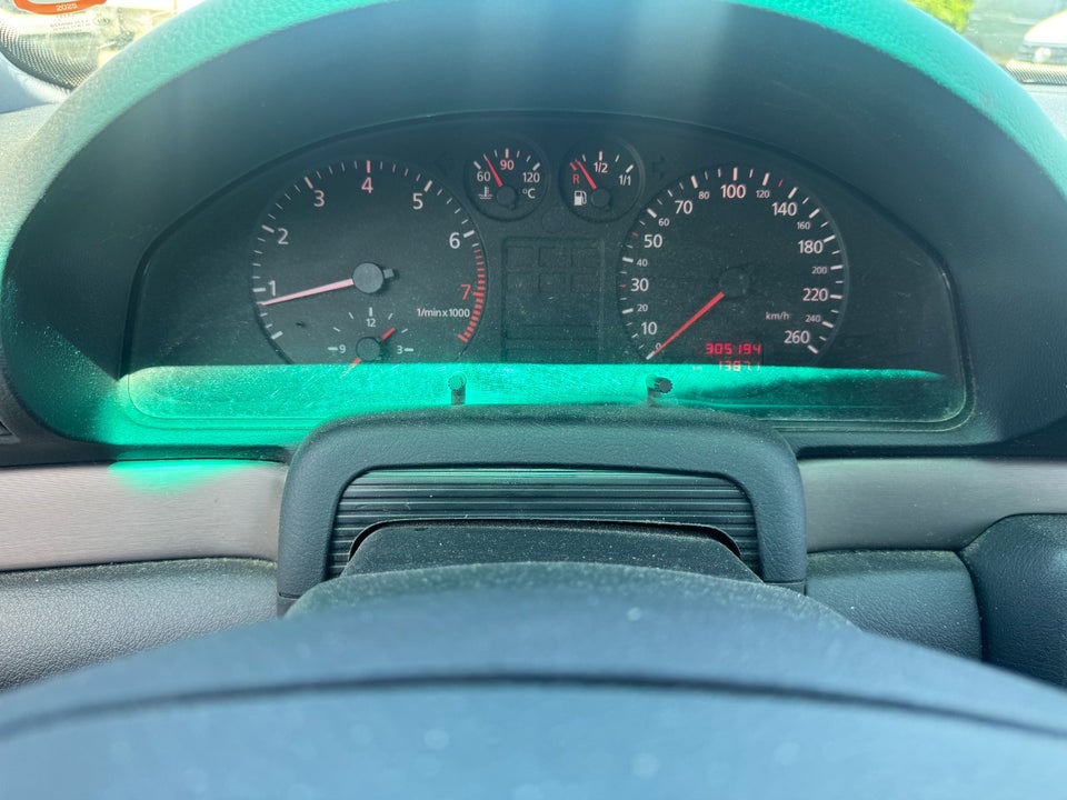 Audi A4 1,6  4d