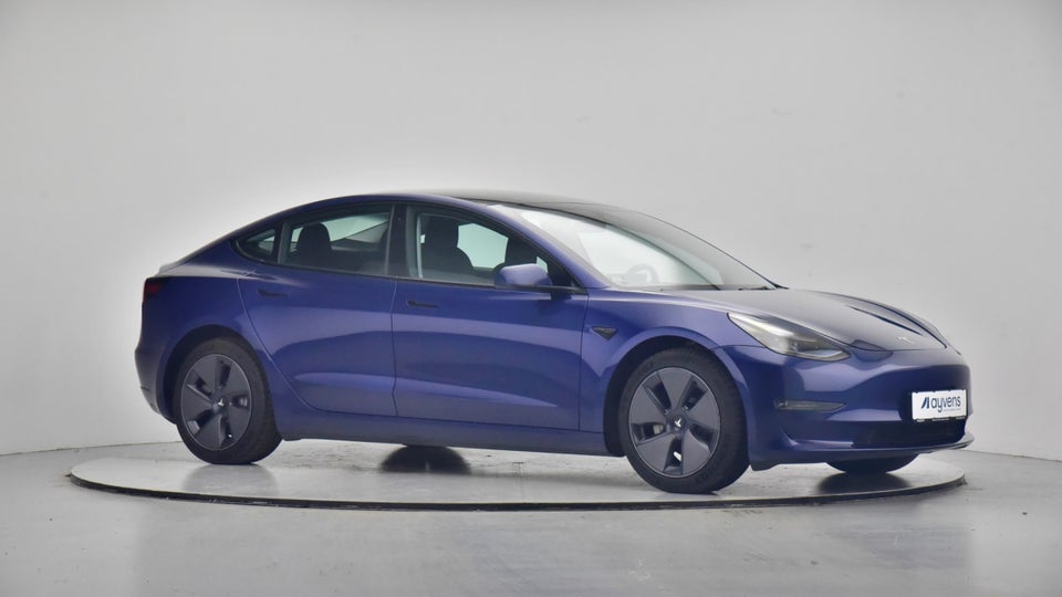 Tesla Model 3 Long Range AWD 4d