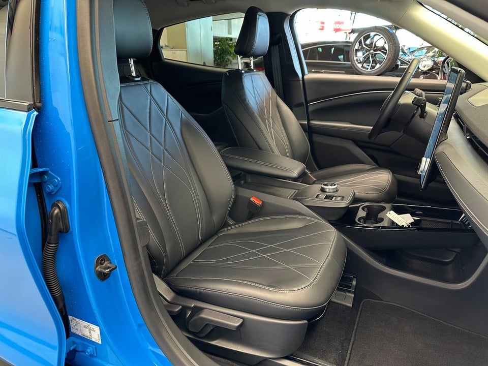 Ford Mustang Mach-E 98 Extended Range 5d