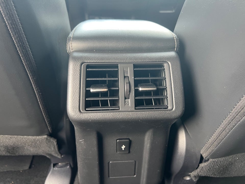Mitsubishi Outlander 2,4 PHEV Invite+ CVT 4WD 5d