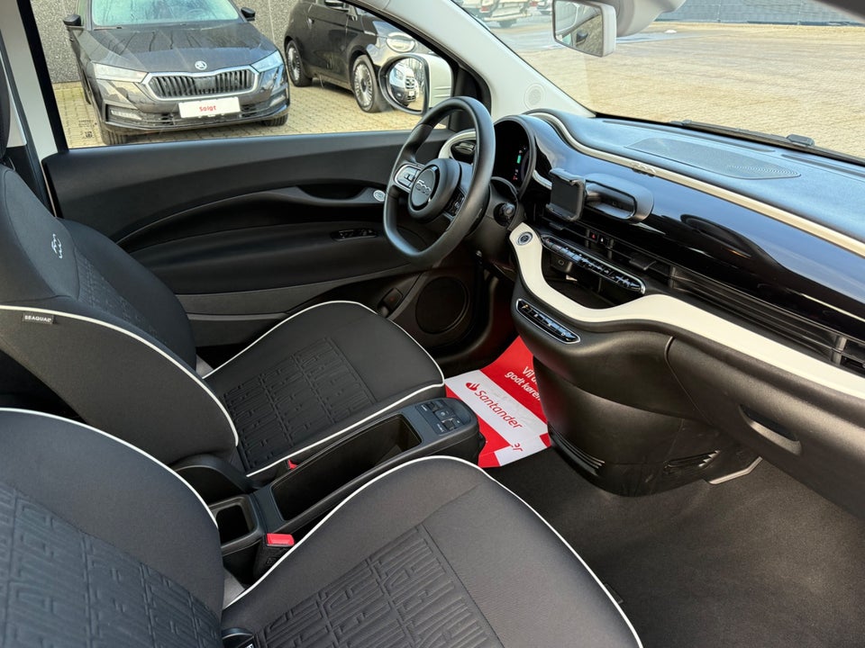 Fiat 500e 24 Action 3d