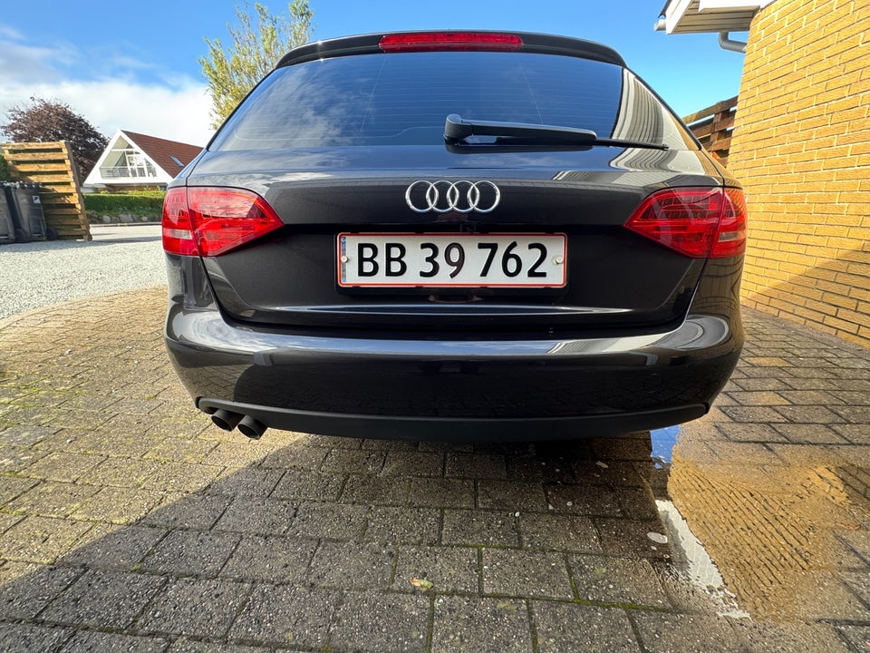 Audi A4 2,0 TDi 143 Avant Multitr. 5d