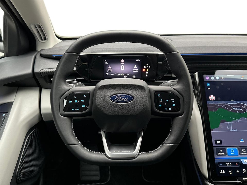 Ford Explorer 82 Premium Extended Range 5d