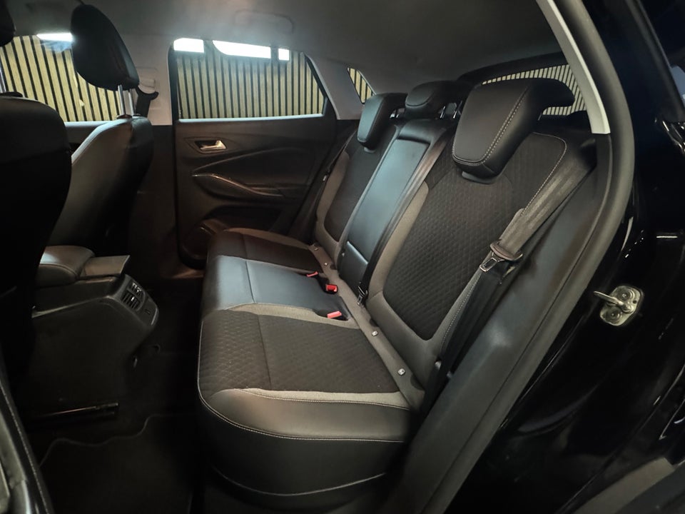 Opel Grandland X 1,6 Hybrid Exclusive aut. 5d