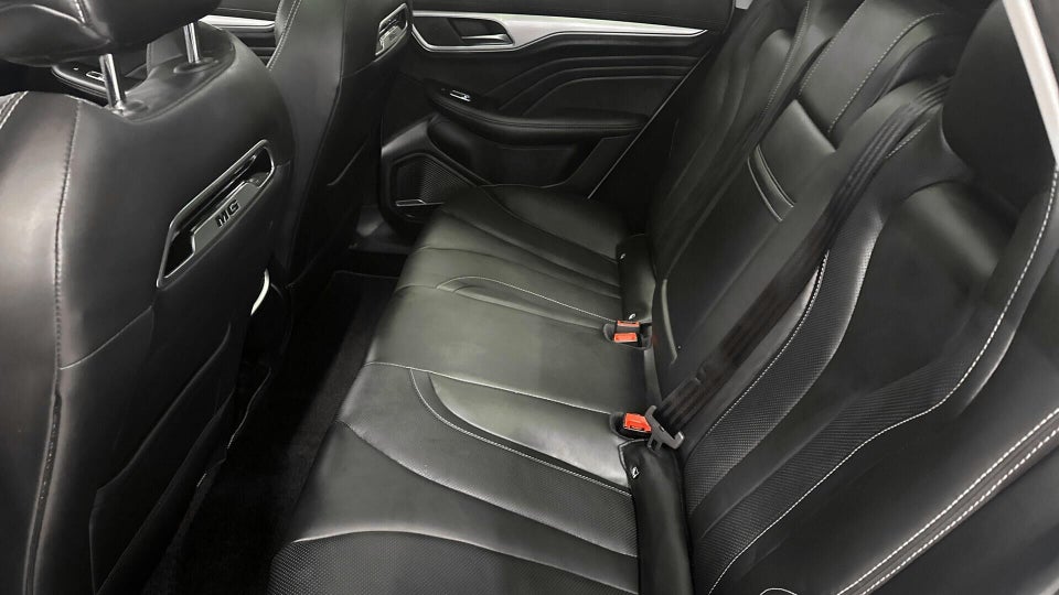 MG Marvel R Luxury 5d