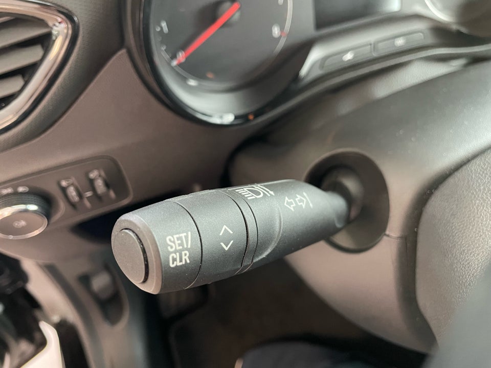 Opel Crossland 1,2 Sport 5d