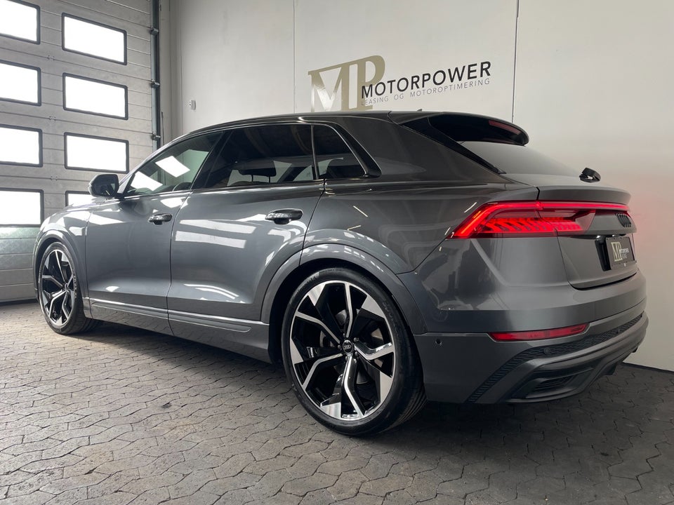 Audi Q8 50 TDi quattro Tiptr. Van 5d