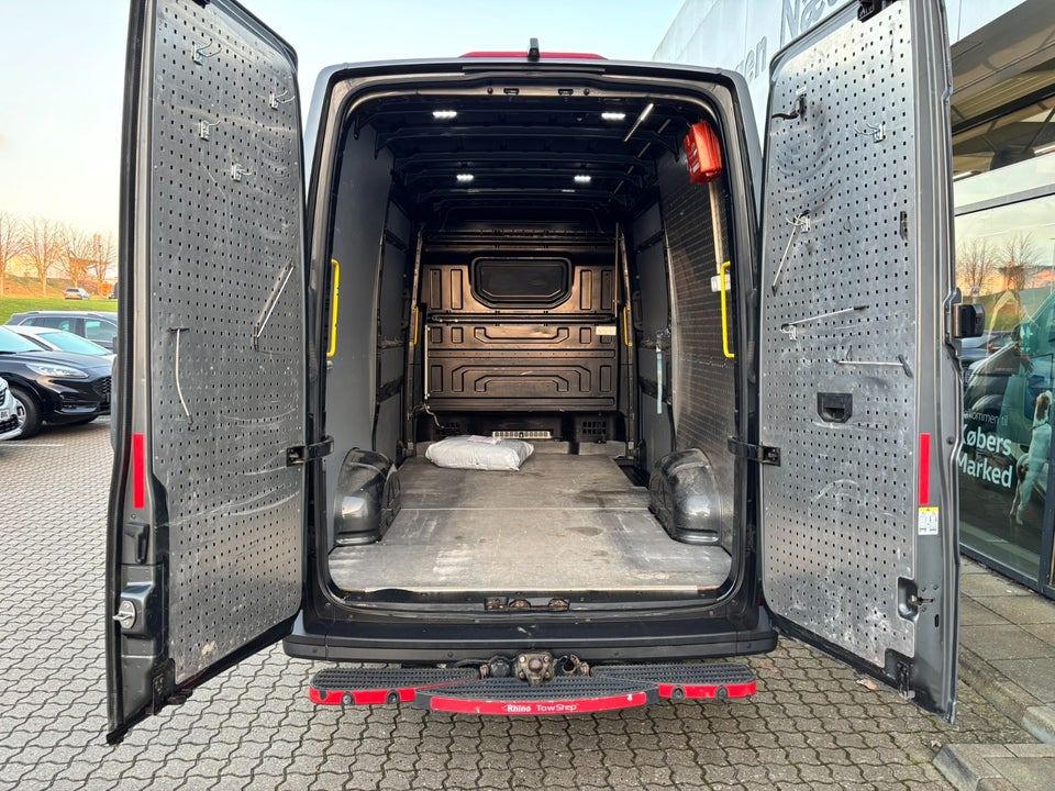 MAN TGE 2,0 3.180 Kassevogn L3H3 aut. FWD