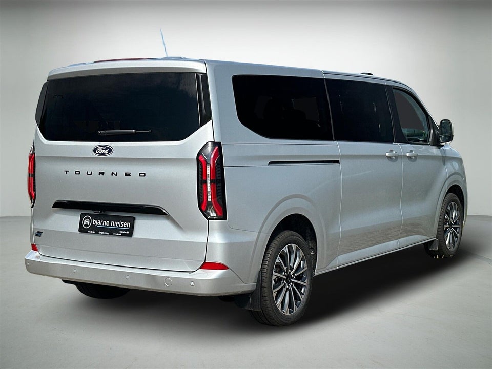 Ford E-Tourneo Custom 340L 64 Titanium X
