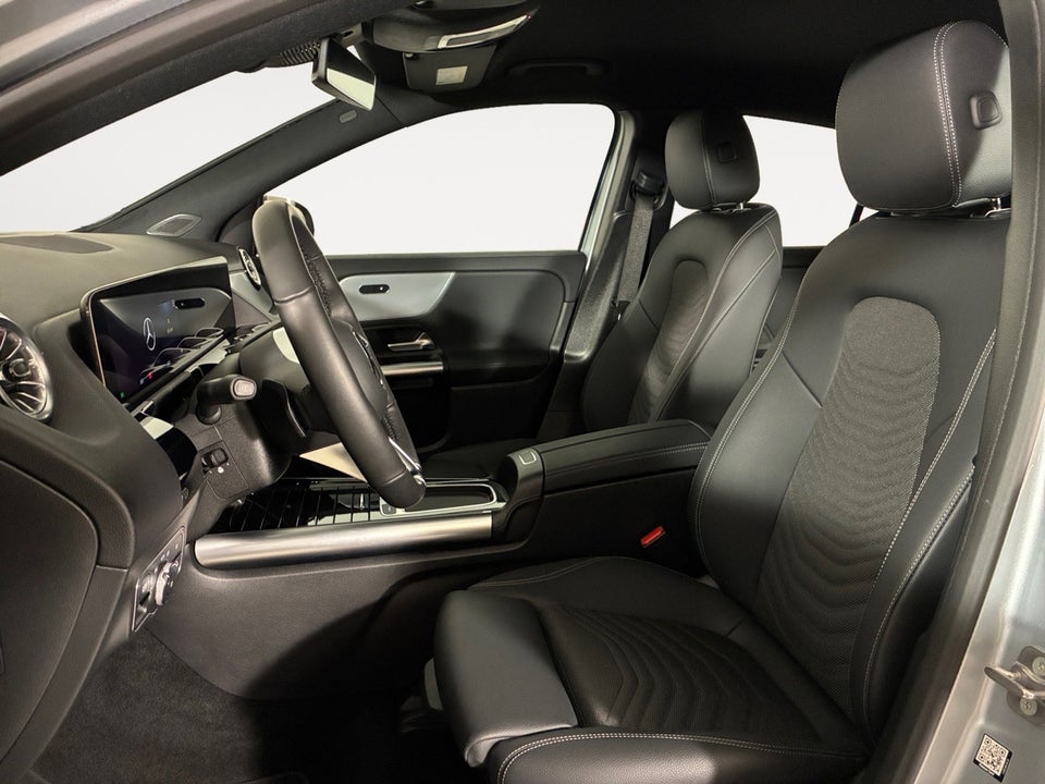 Mercedes EQA350 Progressive Advance 4Matic 5d