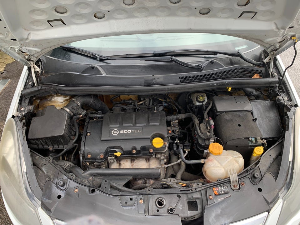 Opel Corsa 1,2 16V Cool 5d