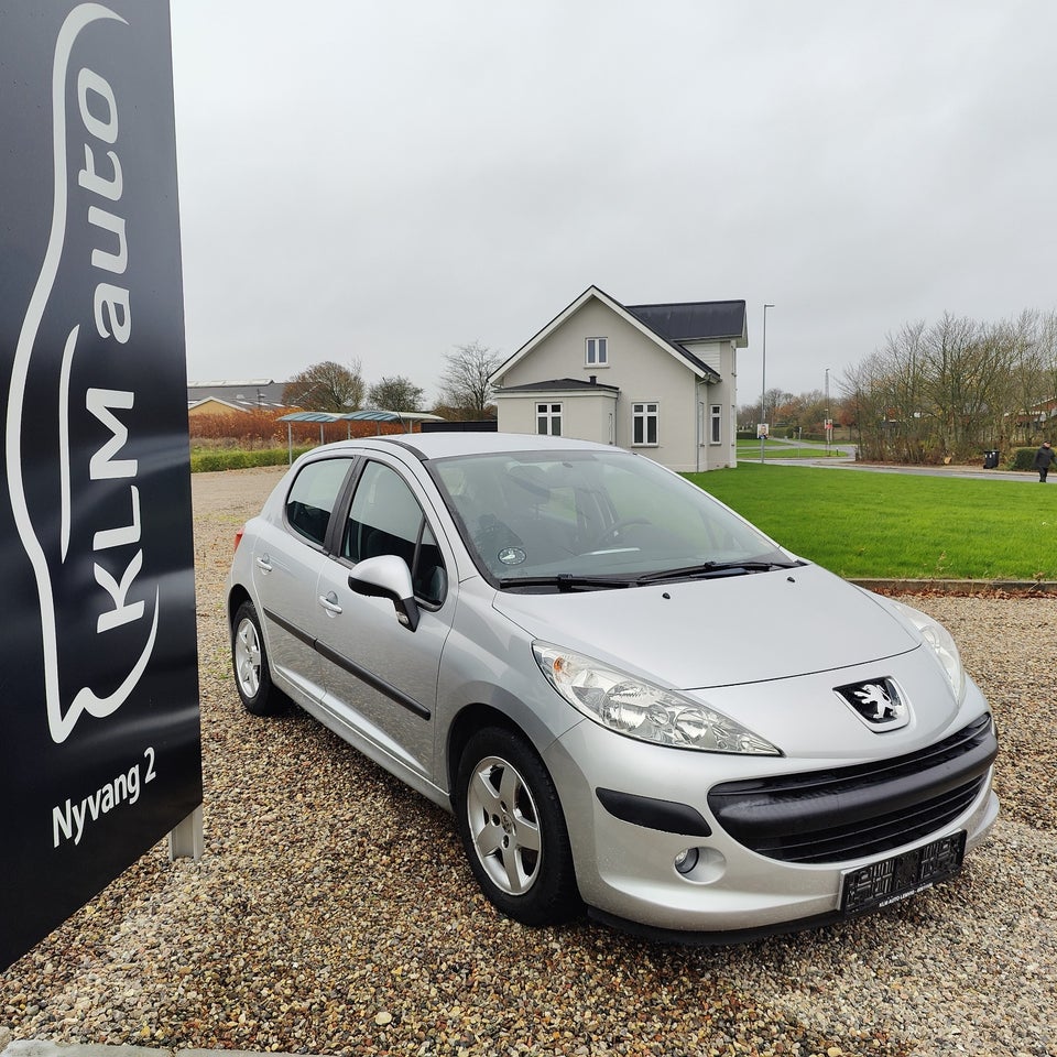 Peugeot 207 1,4 Comfort+ 5d