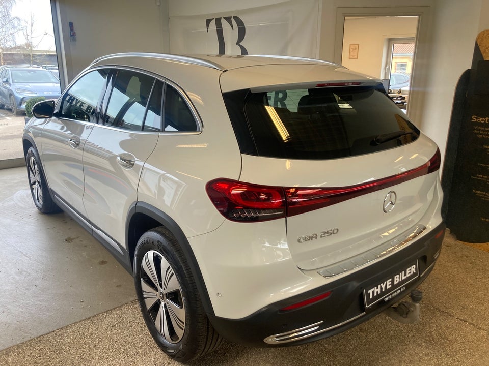 Mercedes EQA250 Progressive 5d