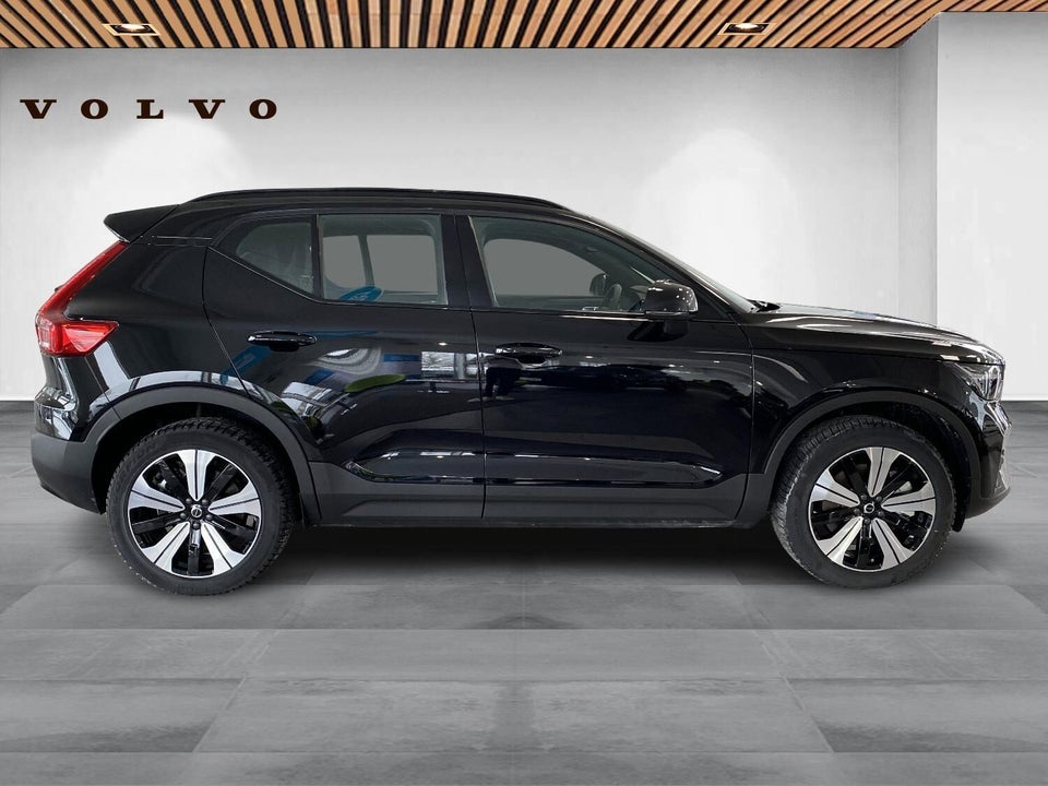 Volvo EX40 Standard Range Plus 5d