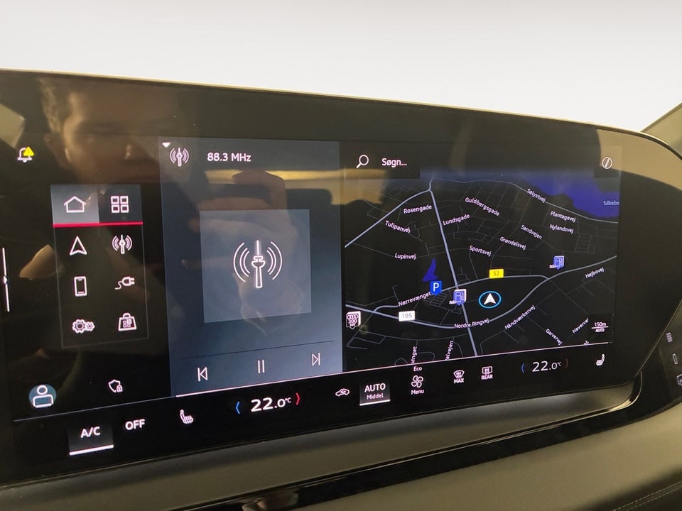 Audi Q6 e-tron S-line quattro 5d