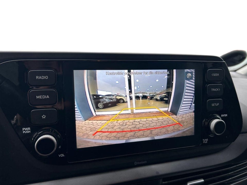 Hyundai i20 1,0 T-GDi Essential DCT 5d