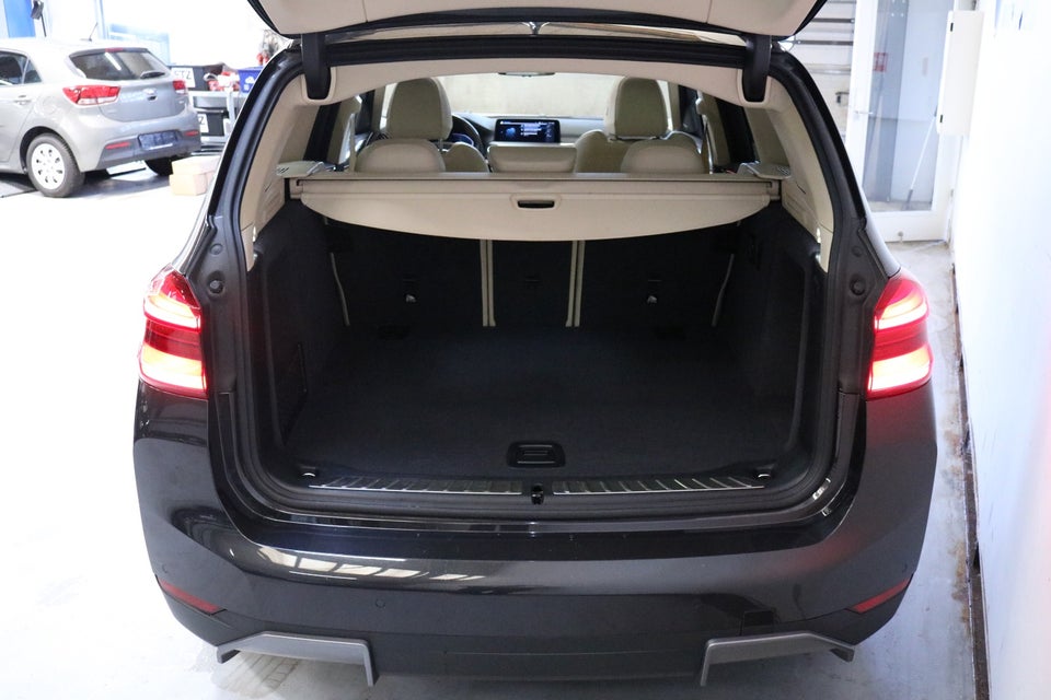 BMW iX3 Charged Impressive 5d