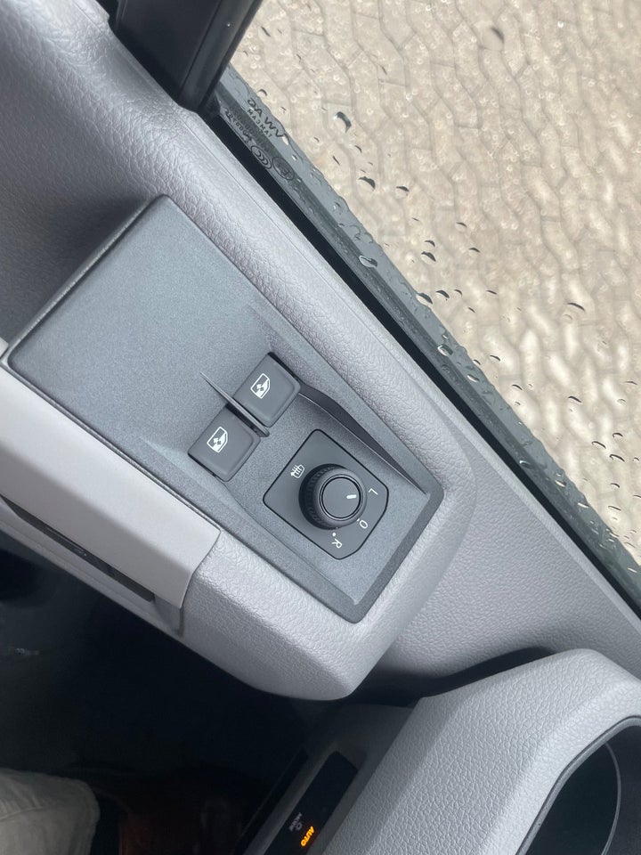 VW Crafter 35 2,0 TDi 177 Comfort Kassevogn L3H2 aut.