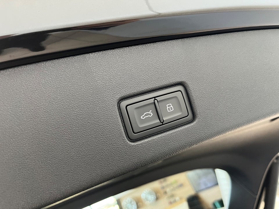 Audi Q4 e-tron 40  5d