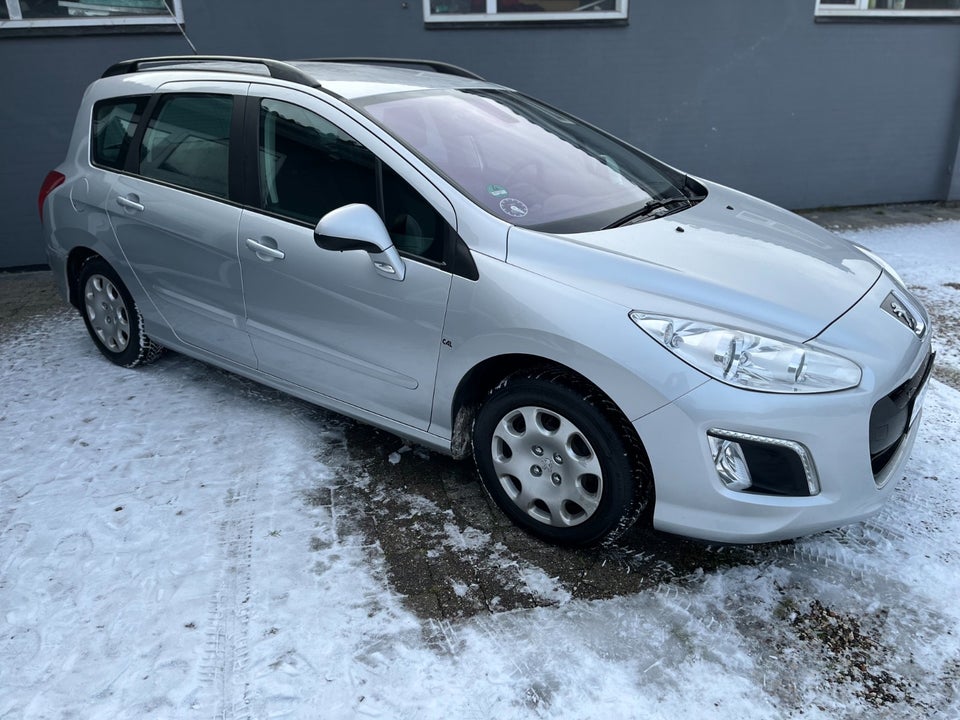 Peugeot 308 1,6 HDi 92 Comfort+ stc. 5d