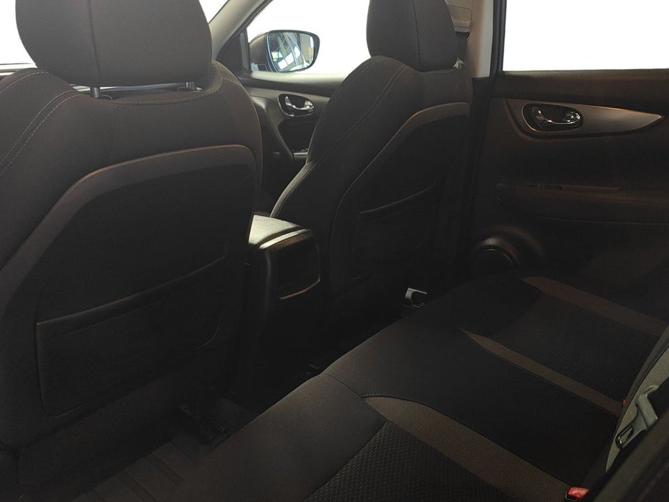 Nissan Qashqai 1,3 Dig-T 140 N-Connecta 5d