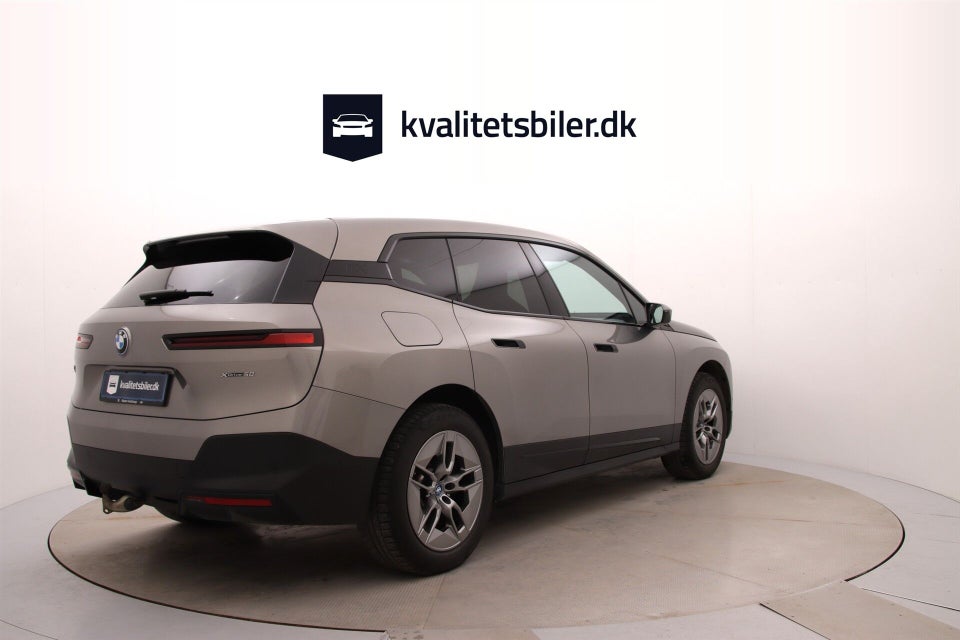 BMW iX xDrive50 Fully Charged 5d