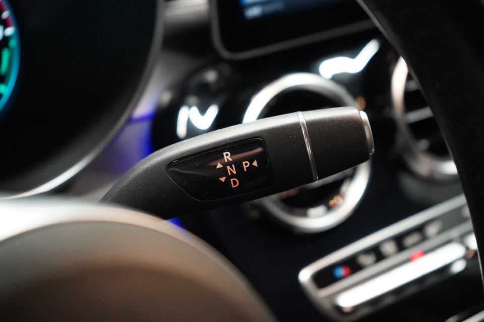 Mercedes C300 e 2,0 AMG Line stc. aut. 5d