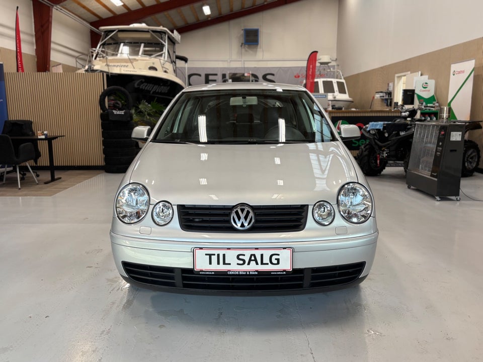 VW Polo 1,4 16V Basic 5d
