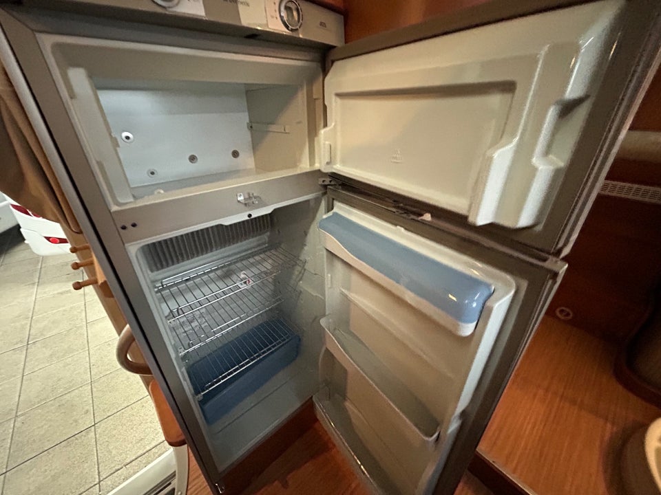 Fiat McLouis 2,3 MJT Tandy 673 G