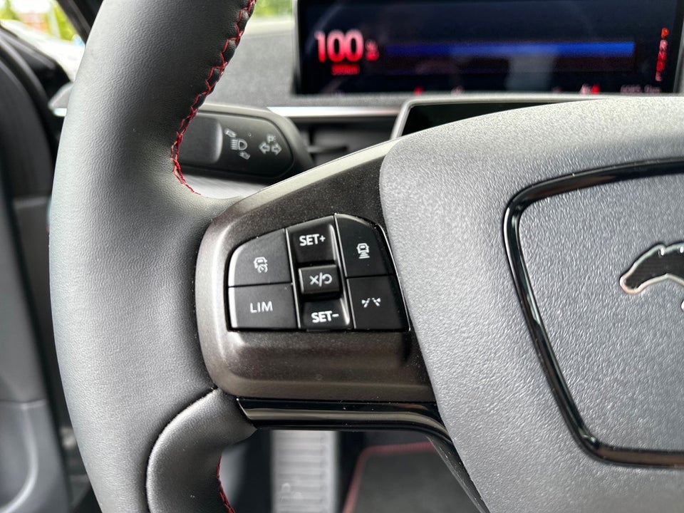 Ford Mustang Mach-E 98 Premium Extended Range AWD 5d