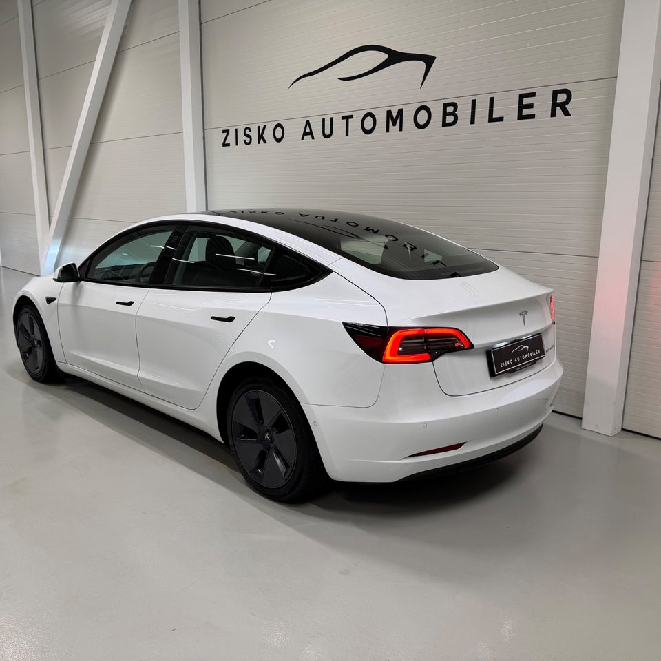 Tesla Model 3 Long Range AWD 4d