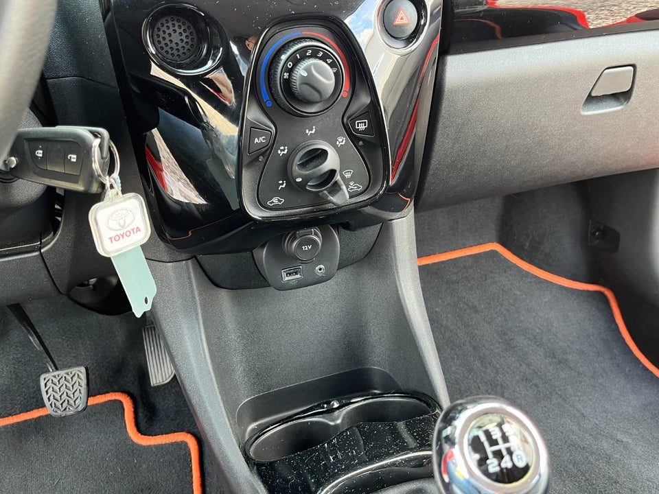 Toyota Aygo 1,0 VVT-i x-cite 5d